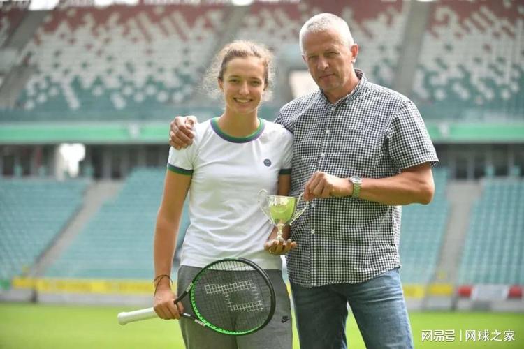 虽然他个人 虽然他个人