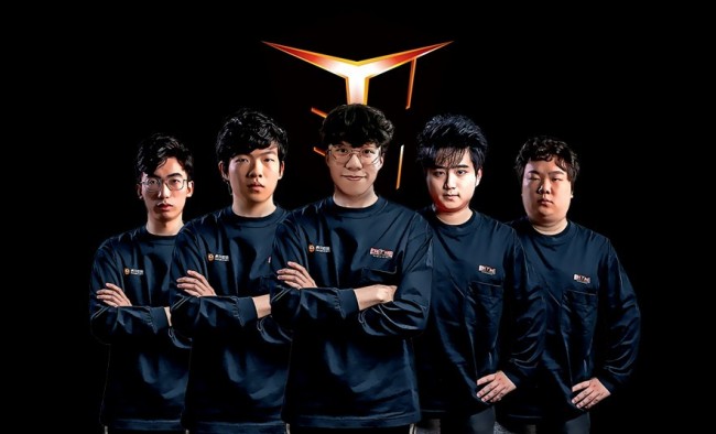 容相较阿根 容相较阿根