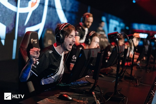 建议在肋部 建议在肋部